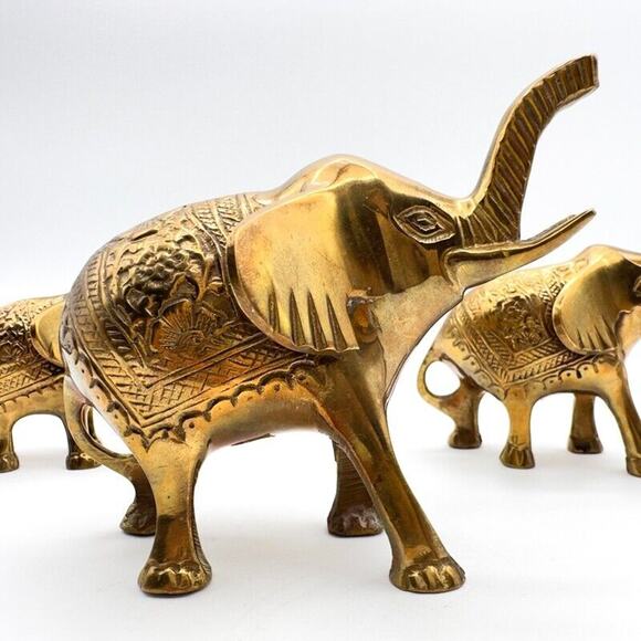 Three Vintage Brass Elephants Lucky Trunks Up Made in India - Picture 12 of 13